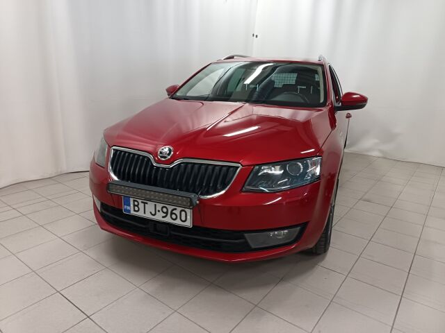 SKODA Octavia 2015 Combi 2,0 TDI 184 4x4 L&K DSG Autom.**HIENO NELIKKO HUIPPUVARUSTEILLA*