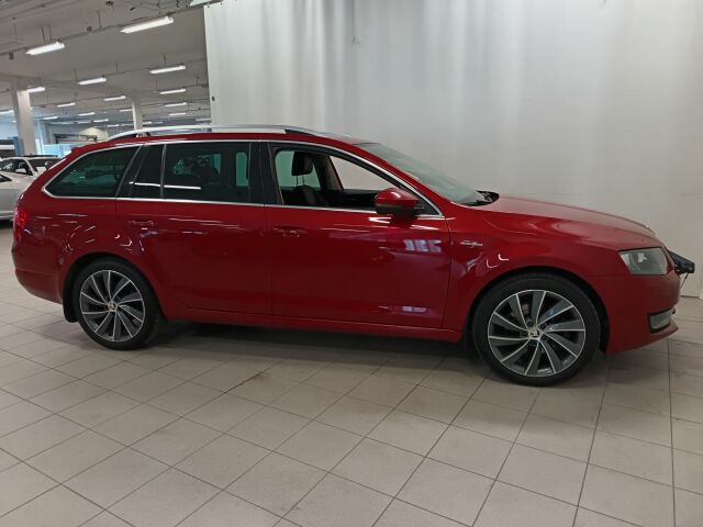SKODA Octavia 2015 Combi 2,0 TDI 184 4x4 L&K DSG Autom.**HIENO NELIKKO HUIPPUVARUSTEILLA*