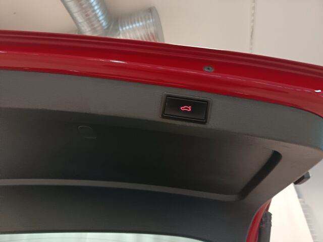 SKODA Octavia 2015 Combi 2,0 TDI 184 4x4 L&K DSG Autom.**HIENO NELIKKO HUIPPUVARUSTEILLA*