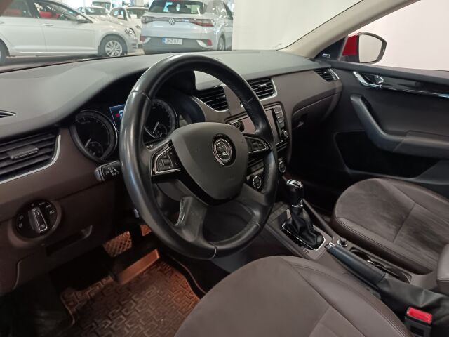 SKODA Octavia 2015 Combi 2,0 TDI 184 4x4 L&K DSG Autom.**HIENO NELIKKO HUIPPUVARUSTEILLA*