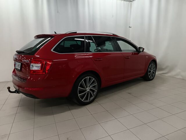 SKODA Octavia 2015 Combi 2,0 TDI 184 4x4 L&K DSG Autom.**HIENO NELIKKO HUIPPUVARUSTEILLA*