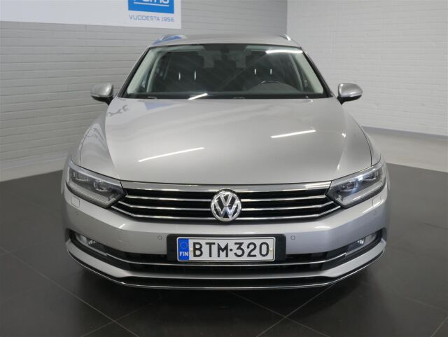 VOLKSWAGEN Passat 2015 Variant Highline 2,0 TDI 110 kW (150 hv) DSG-automaatti