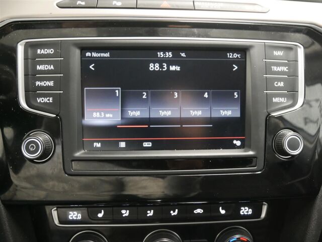 VOLKSWAGEN Passat 2015 Variant Highline 2,0 TDI 110 kW (150 hv) DSG-automaatti