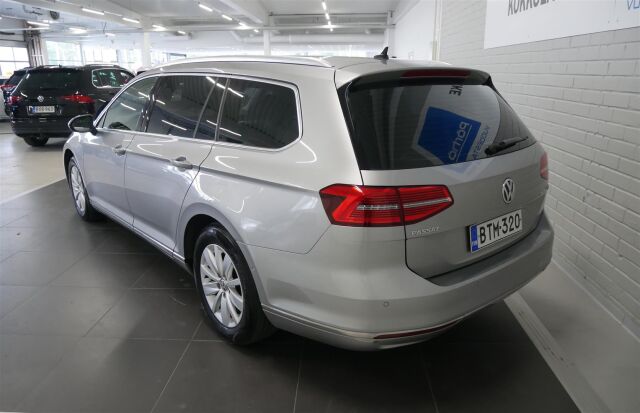 VOLKSWAGEN Passat 2015 Variant Highline 2,0 TDI 110 kW (150 hv) DSG-automaatti