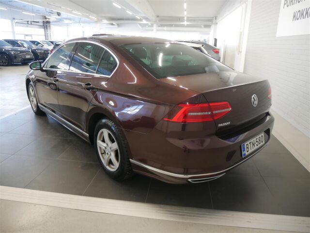 VOLKSWAGEN Passat 2015 Sedan Highline 1,4 TSI 110 kW (150 hv) ACT DSG-automaatti