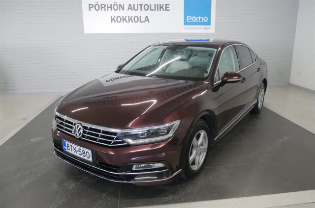 VOLKSWAGEN Passat 2015 Sedan Highline 1,4 TSI 110 kW (150 hv) ACT DSG-automaatti