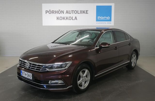 VOLKSWAGEN Passat 2015 Sedan Highline 1,4 TSI 110 kW (150 hv) ACT DSG-automaatti