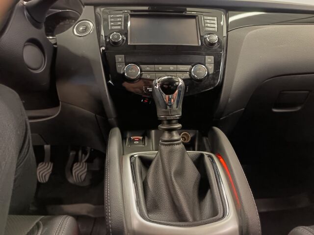 Nissan Qashqai 2016 DIG-T 163 Business 360 2WD 6M/T E6 17" Leather