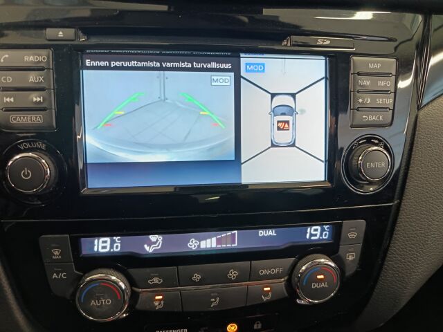 Nissan Qashqai 2016 DIG-T 163 Business 360 2WD 6M/T E6 17" Leather