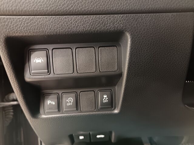 Nissan Qashqai 2016 DIG-T 163 Business 360 2WD 6M/T E6 17" Leather