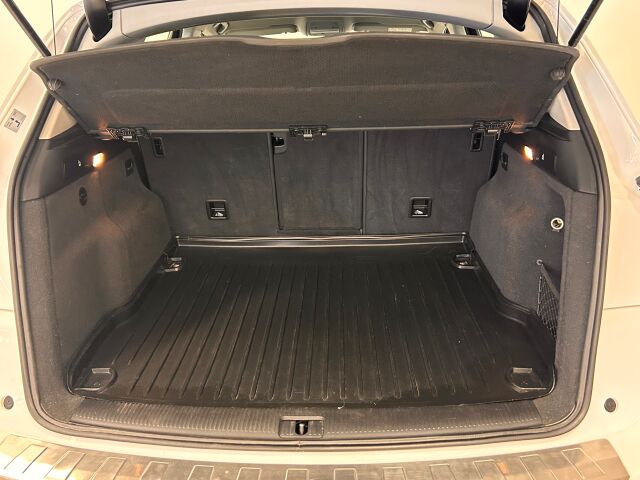 AUDI Q5 2016 Business Plus 2,0 TDI 120 kW quattro S tronic.Webastolla ja koukku Erittäin siisti ja hyvin pidetty!