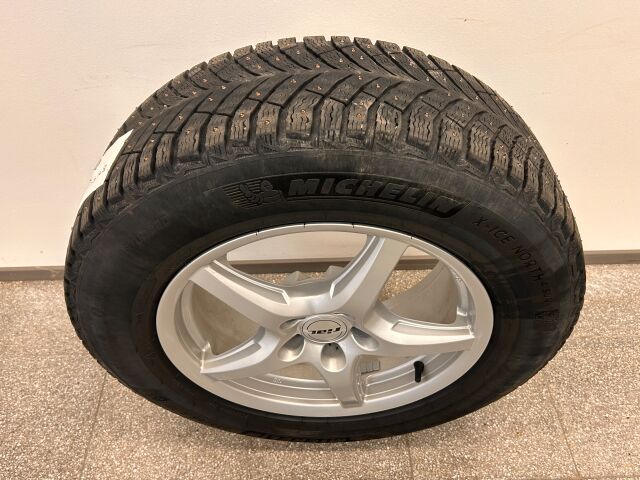 AUDI Q5 2016 Business Plus 2,0 TDI 120 kW quattro S tronic.Webastolla ja koukku Erittäin siisti ja hyvin pidetty!