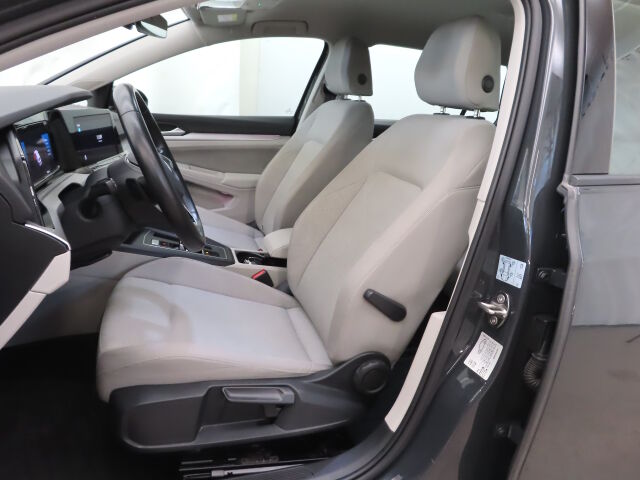 Volkswagen Golf 2022 Variant Comfort Business 1,0 eTSI (MHEV) 81 kW DSG-automaatti