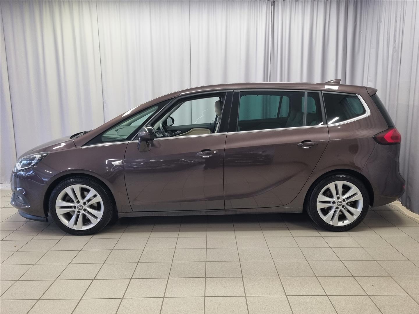 Opel Zafira 2017, kuva 3/25