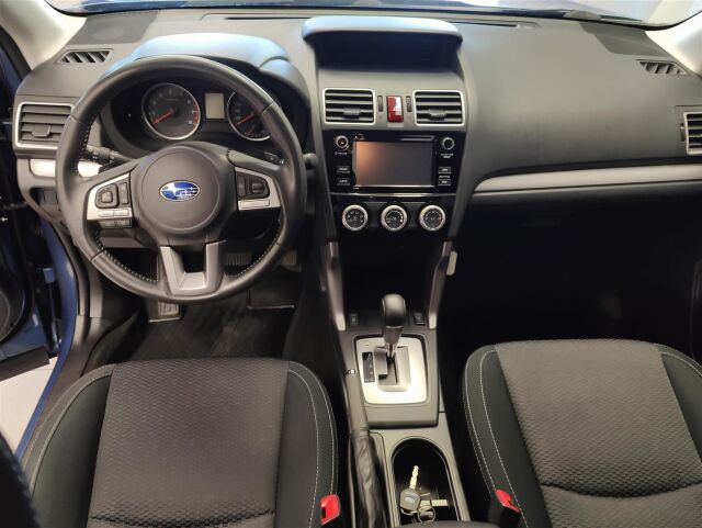 SUBARU Forester 2016 2,0i X CVT