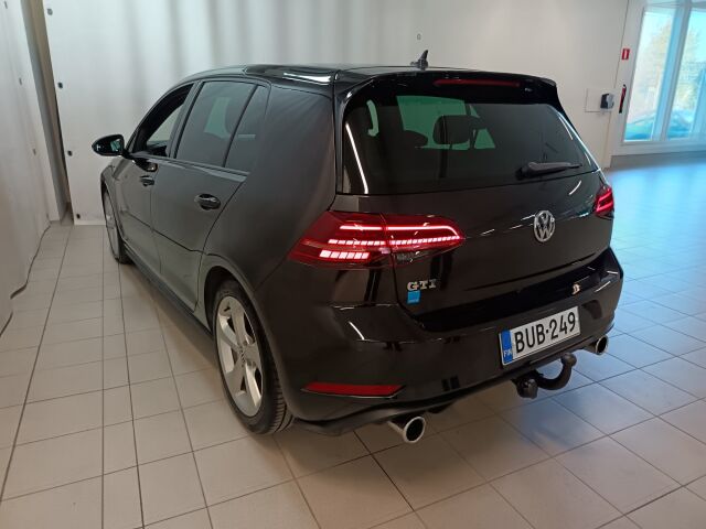 VOLKSWAGEN Golf 2017 GTI 2,0 TSI 169 kW (230 hv) DSG-aut. **NYT ON HARVINAISTA HERKKUA**