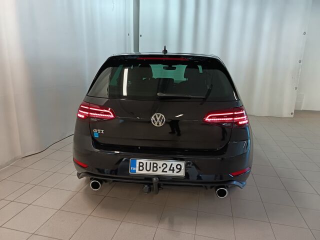 VOLKSWAGEN Golf 2017 GTI 2,0 TSI 169 kW (230 hv) DSG-aut. **NYT ON HARVINAISTA HERKKUA**