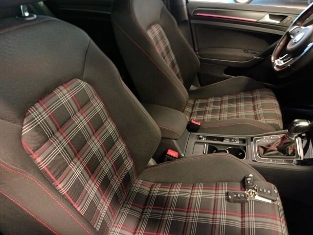 VOLKSWAGEN Golf 2017 GTI 2,0 TSI 169 kW (230 hv) DSG-aut. **NYT ON HARVINAISTA HERKKUA**