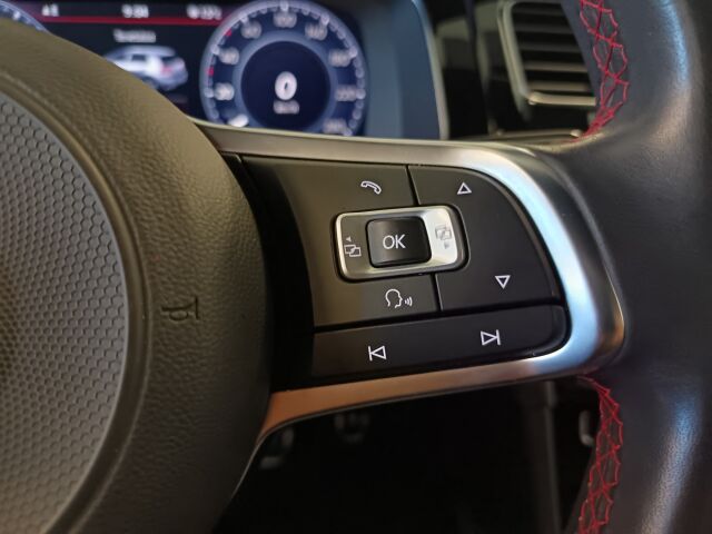 VOLKSWAGEN Golf 2017 GTI 2,0 TSI 169 kW (230 hv) DSG-aut. **NYT ON HARVINAISTA HERKKUA**