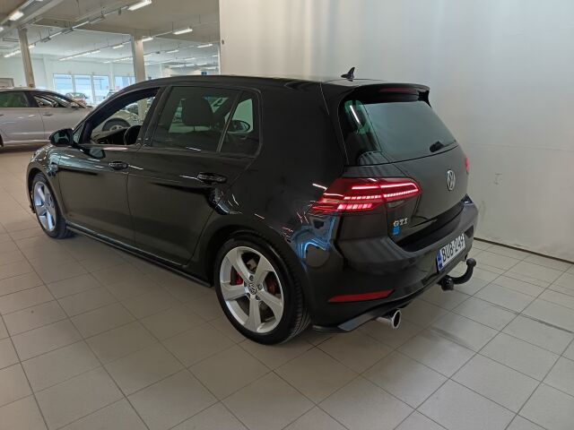 VOLKSWAGEN Golf 2017 GTI 2,0 TSI 169 kW (230 hv) DSG-aut. **NYT ON HARVINAISTA HERKKUA**