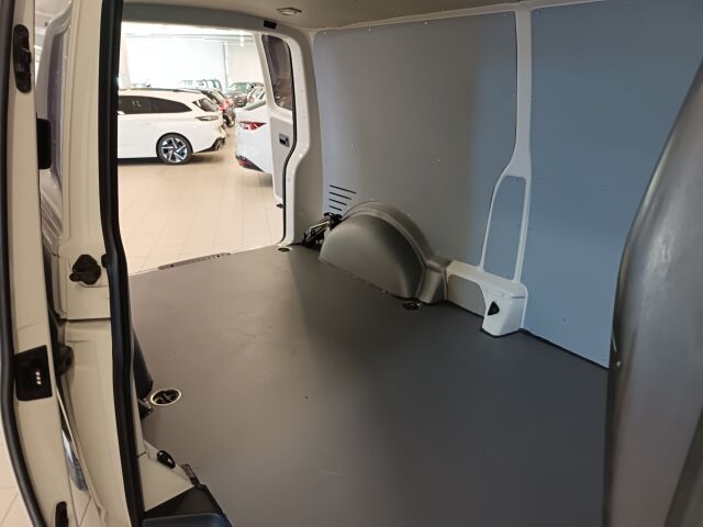 VOLKSWAGEN Transporter 2017 umpipakettiauto Pitkä 2,0 TDI 150kW 4Motion DSG (FI17)