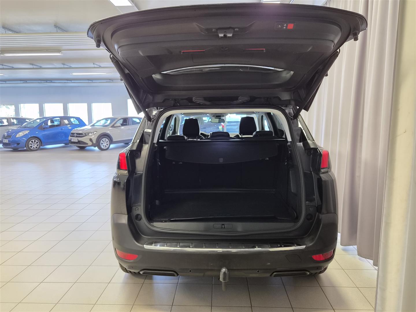 Peugeot 5008 2017, kuva 6/20