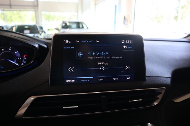 PEUGEOT 5008 2018 Allure BlueHDi 120 Automaatti