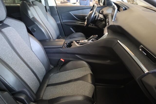PEUGEOT 5008 2018 Allure BlueHDi 120 Automaatti