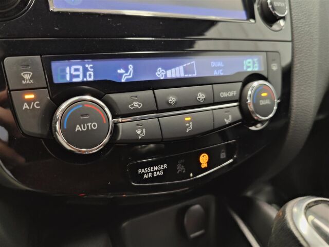 NISSAN Qashqai 2018 DIG-T 115 N-Connecta 2WD Xtronic PFEB
