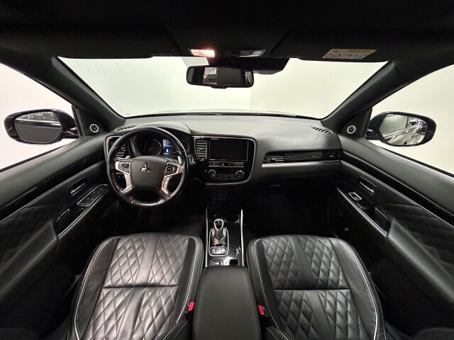 MITSUBISHI Outlander PHEV 2018 Instyle 4WD 5P