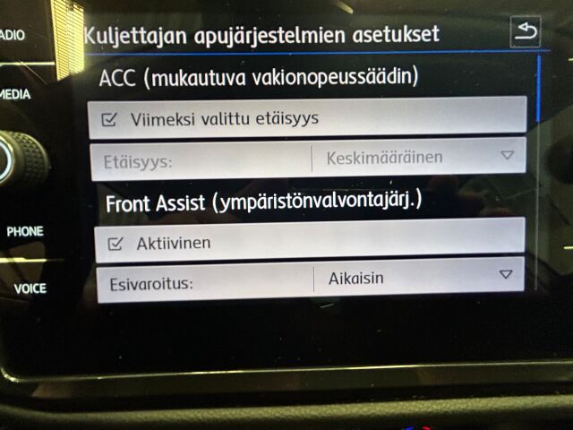 VOLKSWAGEN Tiguan 2018 Comfortline 2,0 TDI SCR 110 kW (150 hv) 4MOTION DSG-automaatti Football Edition