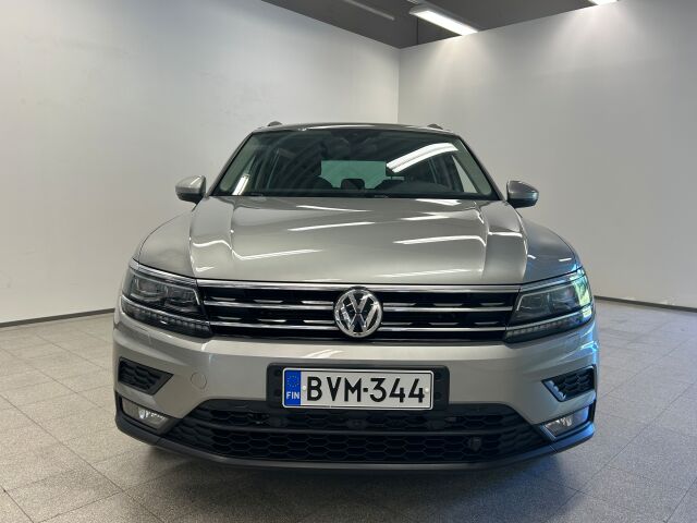 VOLKSWAGEN Tiguan 2018 Comfortline 2,0 TDI SCR 110 kW (150 hv) 4MOTION DSG-automaatti Football Edition
