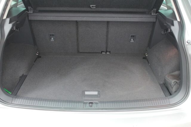 VOLKSWAGEN Tiguan 2018 Comfortline 2,0 TDI SCR 110 kW (150 hv) 4MOTION DSG-automaatti Football Edition