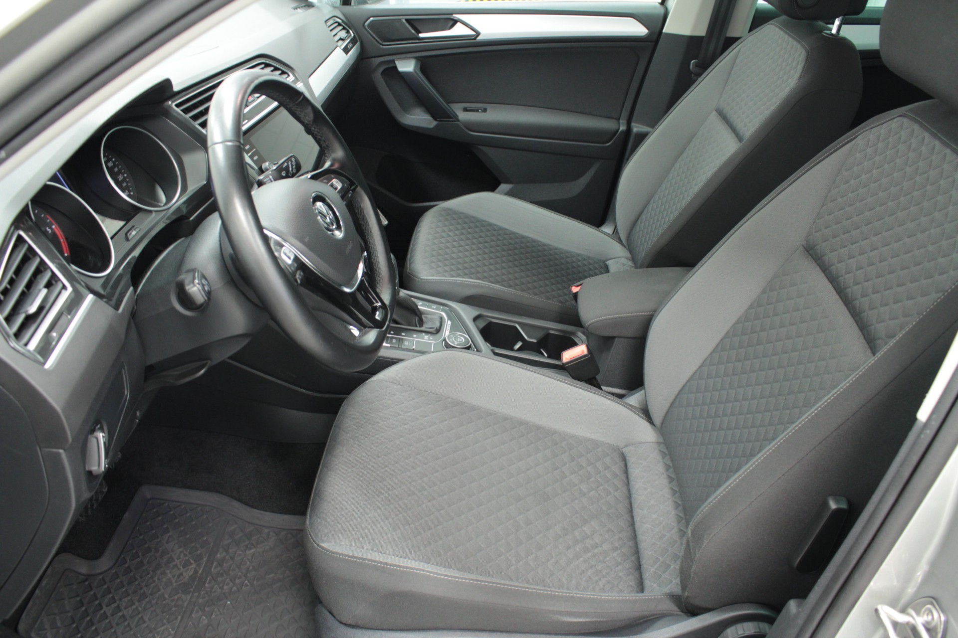 Volkswagen Tiguan 2018, kuva 7/28