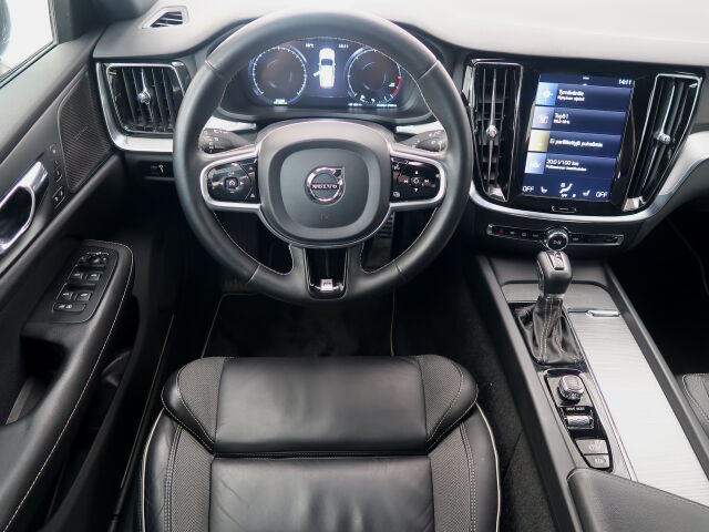 Volvo V60 2019 D4 AWD R-Design aut