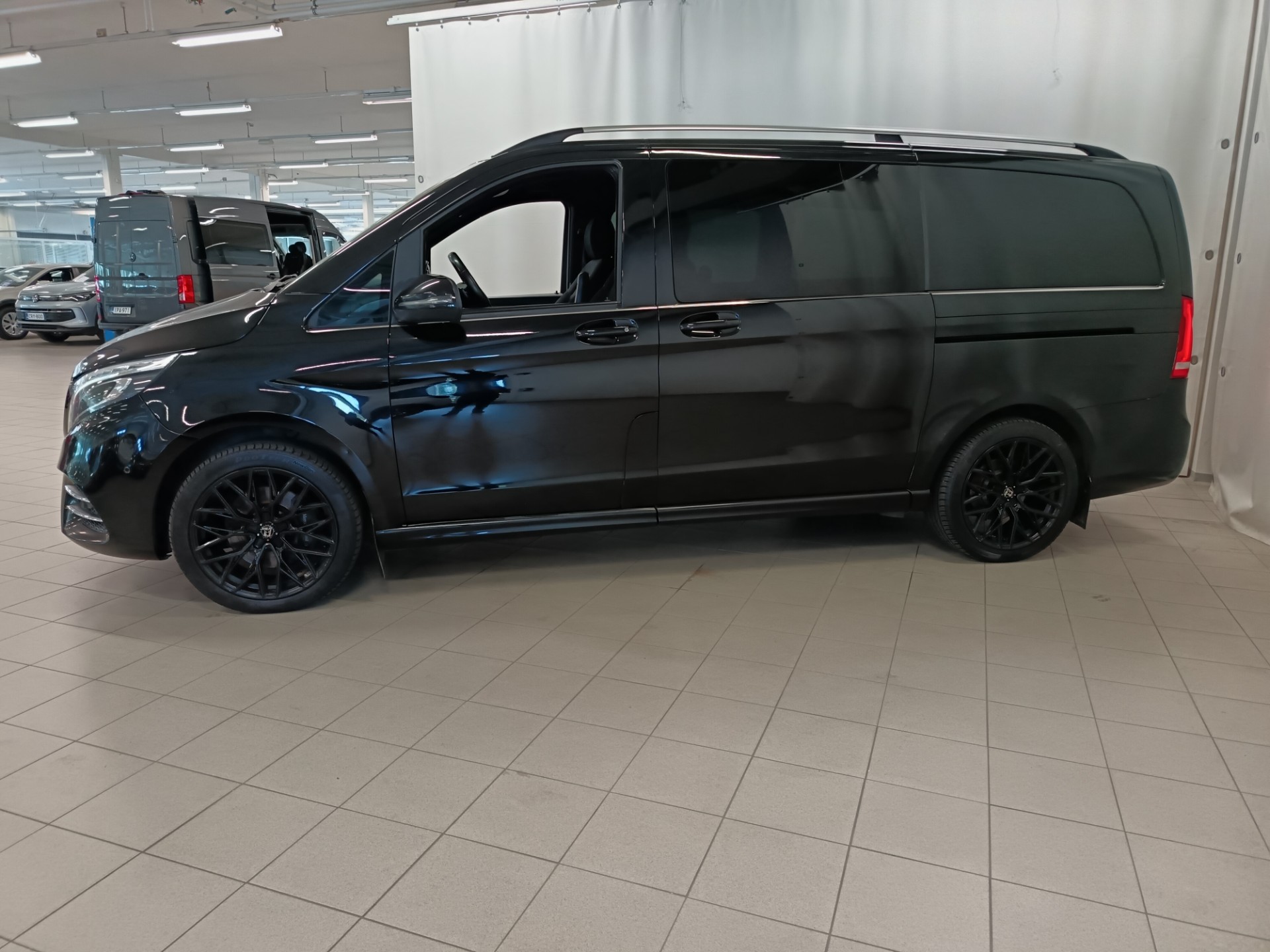 Mercedes-Benz V 2018, kuva 5/37