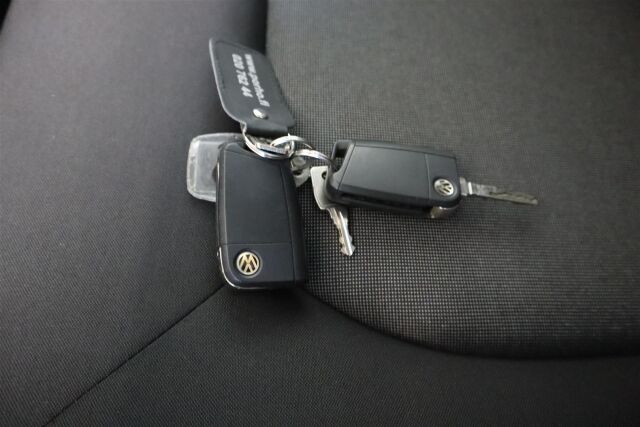 VOLKSWAGEN Crafter 2019 35 alusta 2,0 TDI 103 kW, 4490