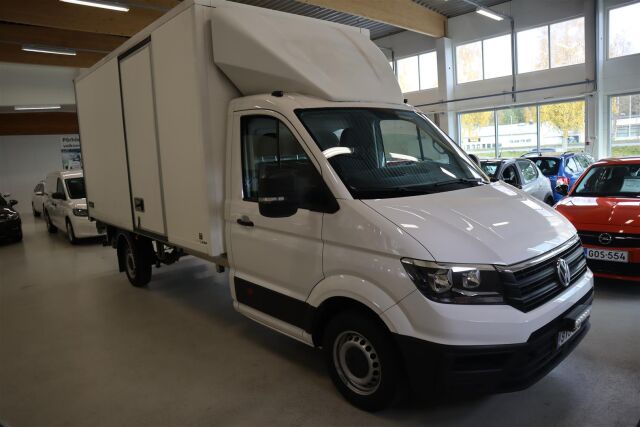 VOLKSWAGEN Crafter 2019 35 alusta 2,0 TDI 103 kW, 4490