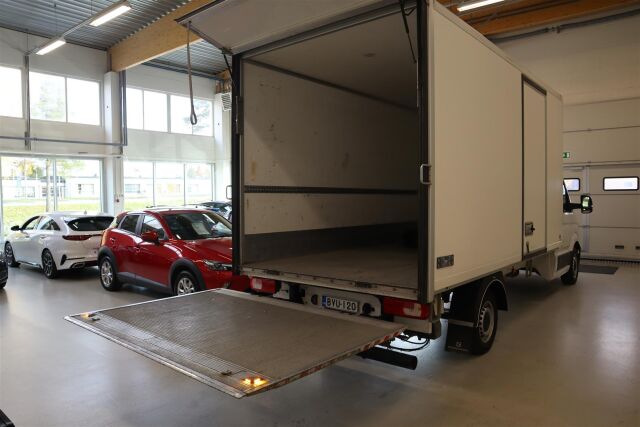 VOLKSWAGEN Crafter 2019 35 alusta 2,0 TDI 103 kW, 4490