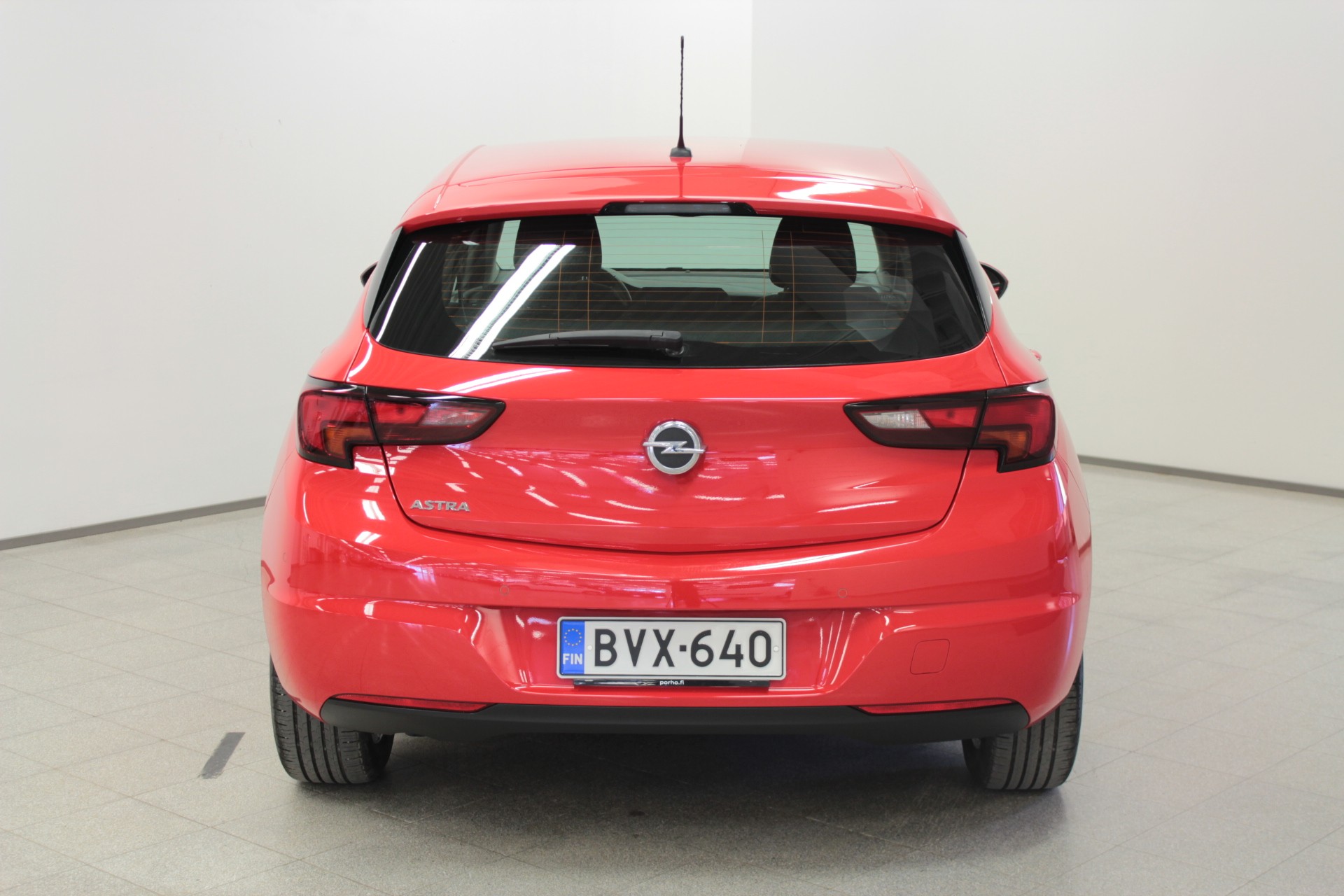 Opel Astra 5-ov Comfort 150 Turbo 2019, kuva 4/14