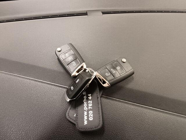 VOLKSWAGEN Golf 2019 Variant Highline 1,5 TSI EVO 110 kW (150 hv) DSG-automaatti