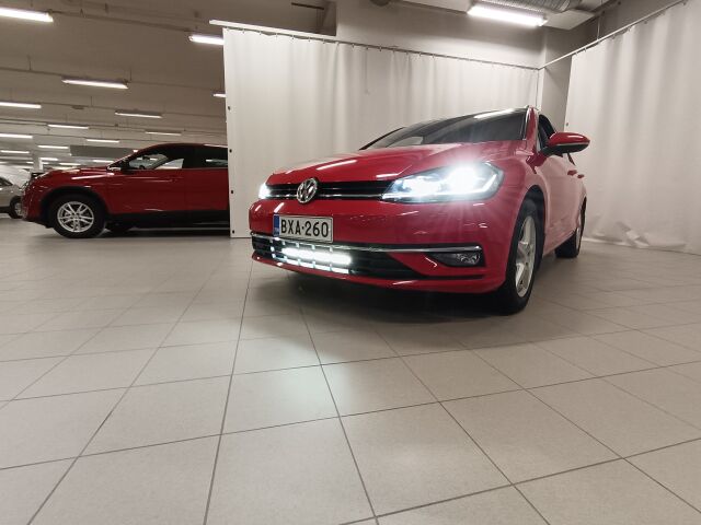 VOLKSWAGEN Golf 2019 Variant Highline 1,5 TSI EVO 110 kW (150 hv) DSG-automaatti