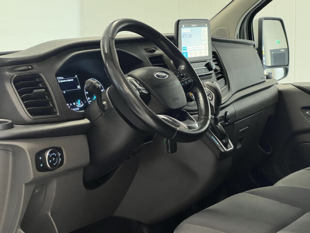FORD Transit Custom 2019 2.0TDCi 170HV AUT LECTICA 1+8H SIS ALV *ESTEETÖN / PYÖRÄTUOLI HISSI* SÄHKÖ OVI *