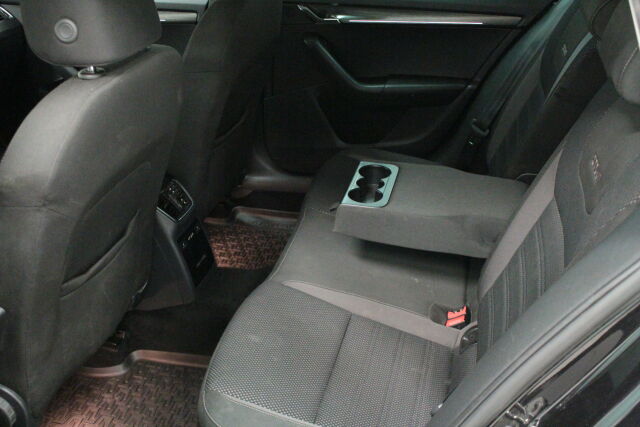 SKODA Octavia 2019 Combi 2,0 TSI 190 4x4 Scout BusinessLine DSG Autom.