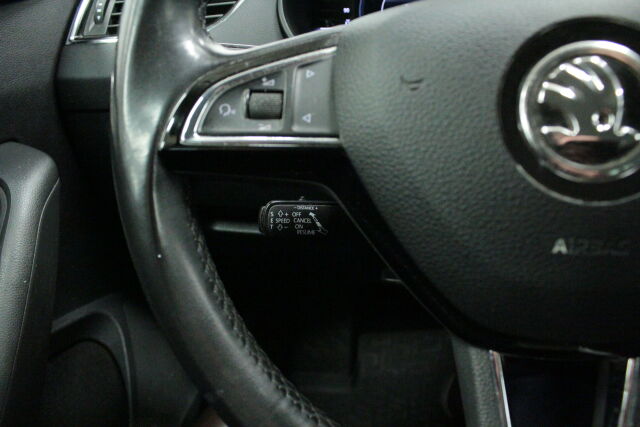 SKODA Octavia 2019 Combi 2,0 TSI 190 4x4 Scout BusinessLine DSG Autom.