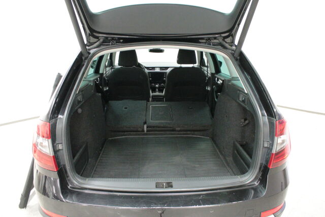 SKODA Octavia 2019 Combi 2,0 TSI 190 4x4 Scout BusinessLine DSG Autom.