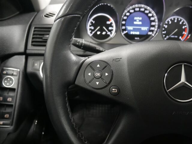 MERCEDES-BENZ C 2010 180 CGI BE A Premium Business