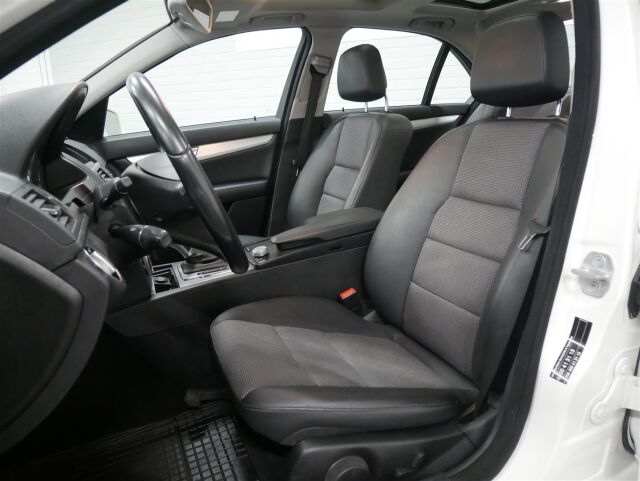 MERCEDES-BENZ C 2010 180 CGI BE A Premium Business