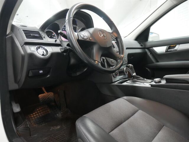 MERCEDES-BENZ C 2010 180 CGI BE A Premium Business