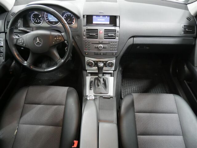 MERCEDES-BENZ C 2010 180 CGI BE A Premium Business